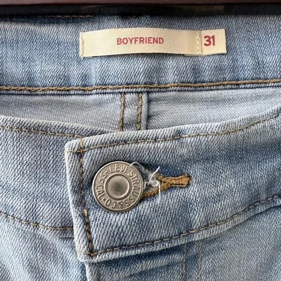 LEVI’S Mid Rise Boyfriend Jean | Lapis Light Wash | 
# 2021 3514 |Size 31 W 27L - Picture 4 of 7